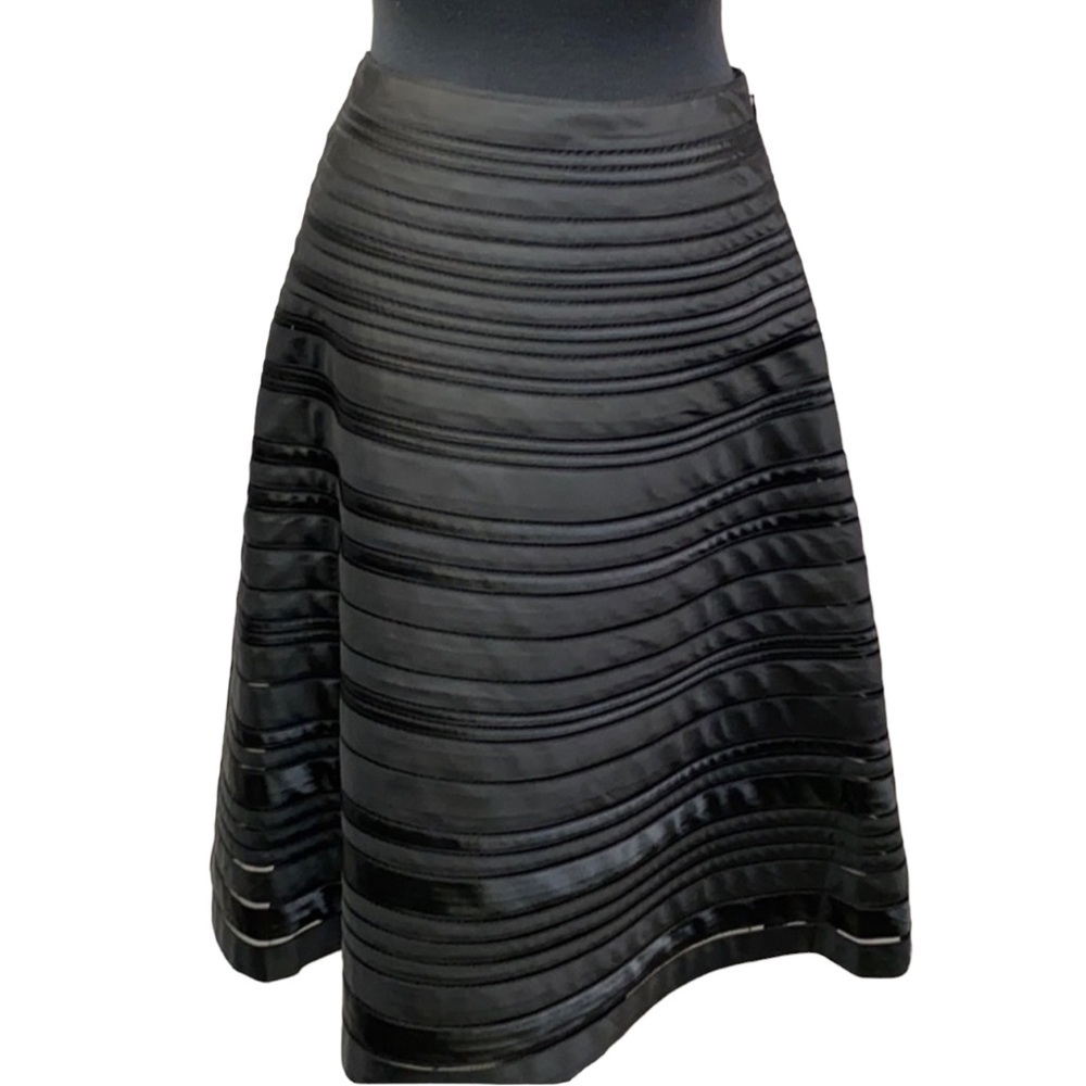 Ellen Tracy Quilted Pattern Skirt